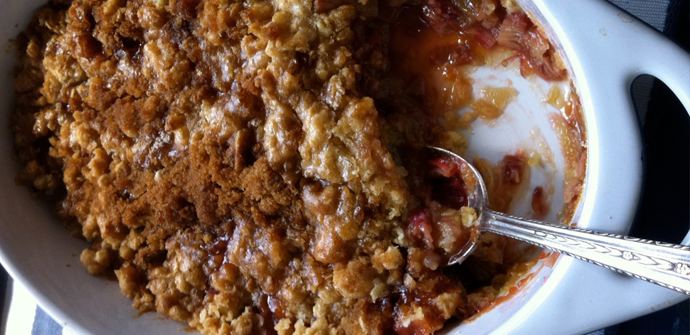 Divine Caramel-crusted Rhubarb Crumble » The Food Show